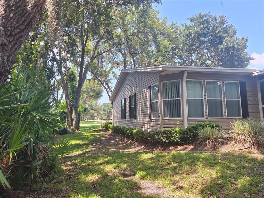 301 Waterlanding Drive - Photo 3