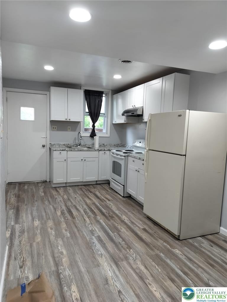 141 Grove Street - Photo 7