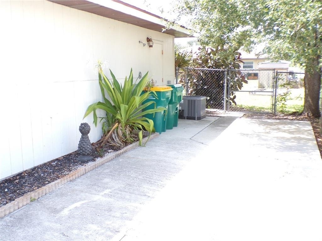 10104 Willmington Boulevard - Photo 17
