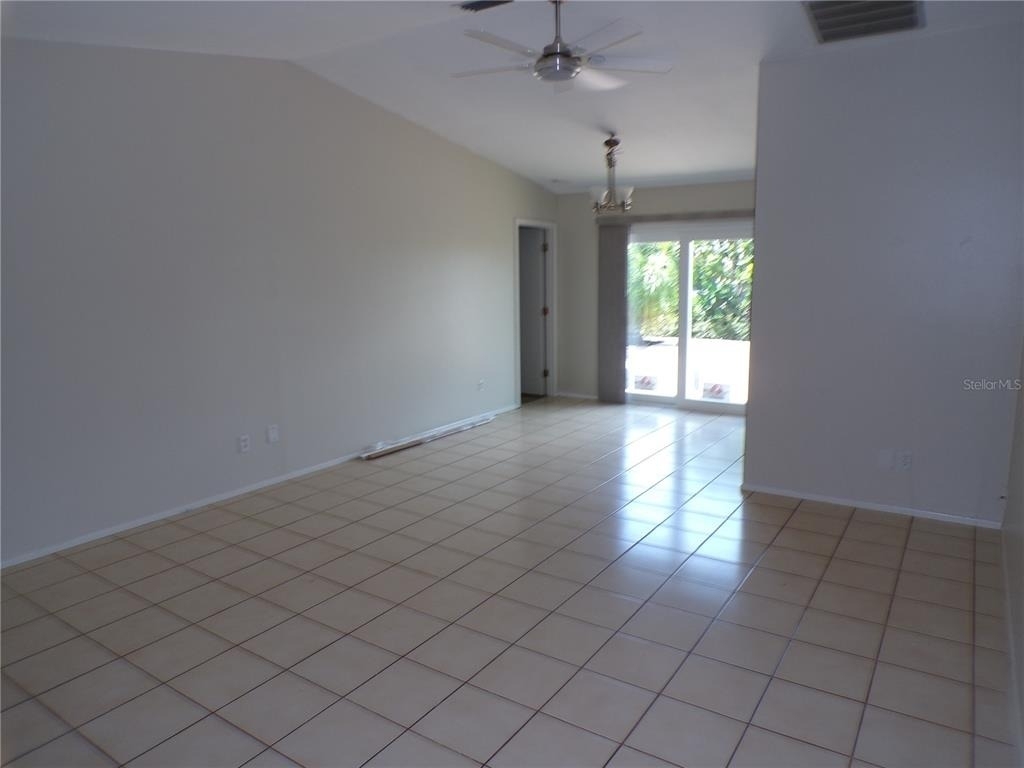 10104 Willmington Boulevard - Photo 1