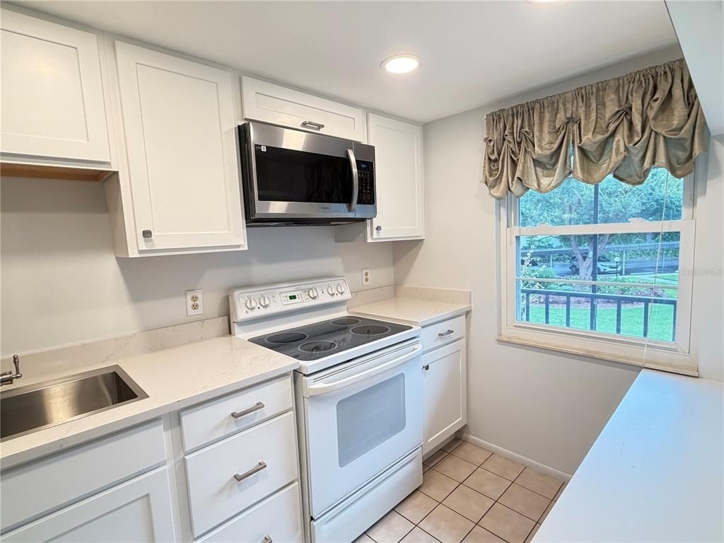 333 Lake Howard Drive Nw - Photo 1
