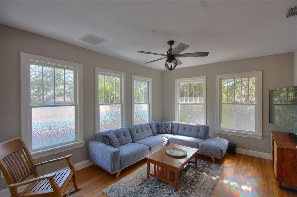 835 7th Avenue S - Photo 11