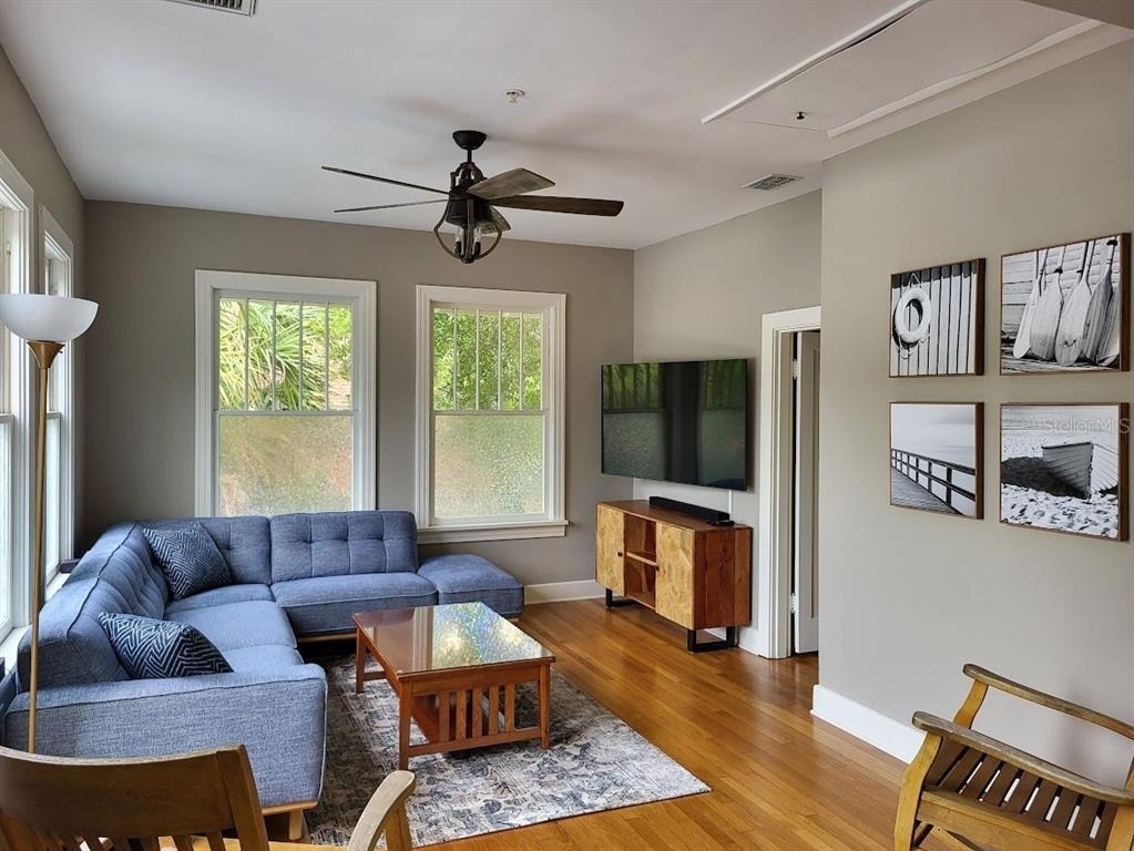 835 7th Avenue S - Photo 2