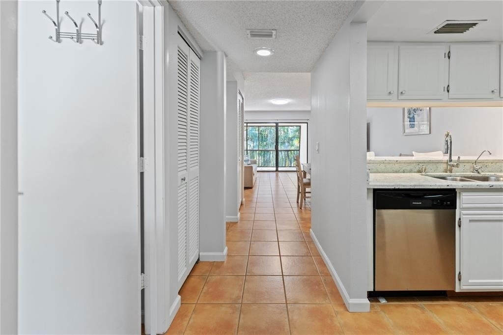 4574 Ringwood Meadow - Photo 2