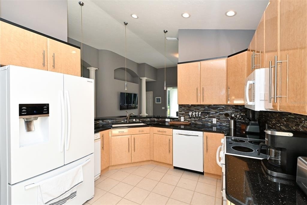 7131 Kensington Court - Photo 15