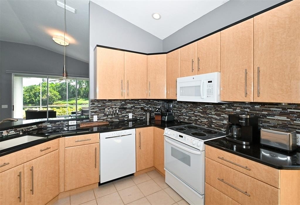 7131 Kensington Court - Photo 16
