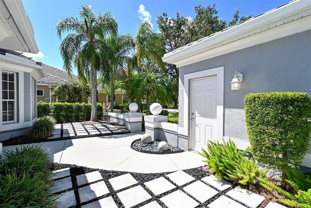 7131 Kensington Court - Photo 4