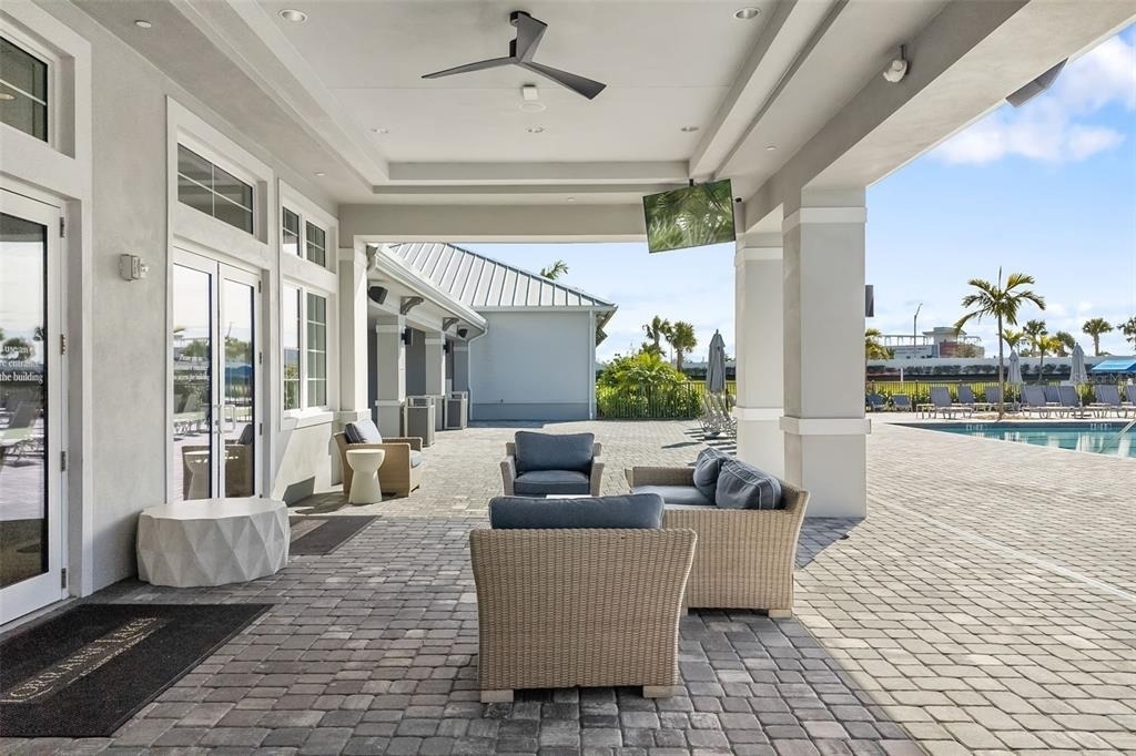 5429 Mystic Water Cove - Photo 19