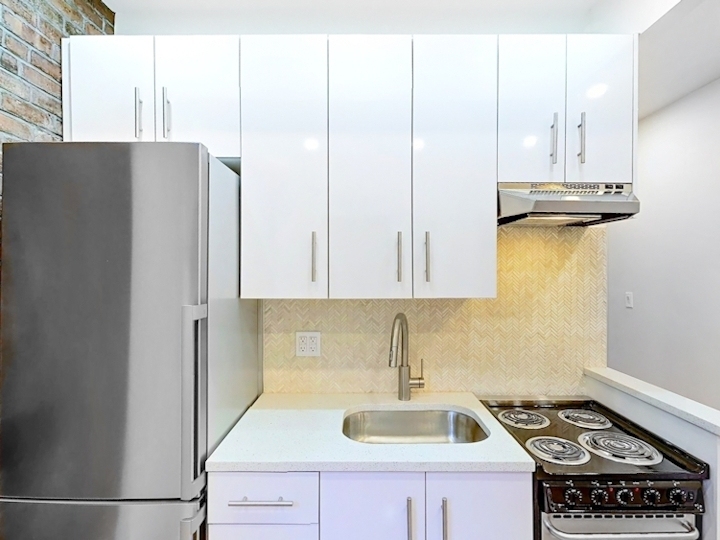 Stanton Street - Photo 9