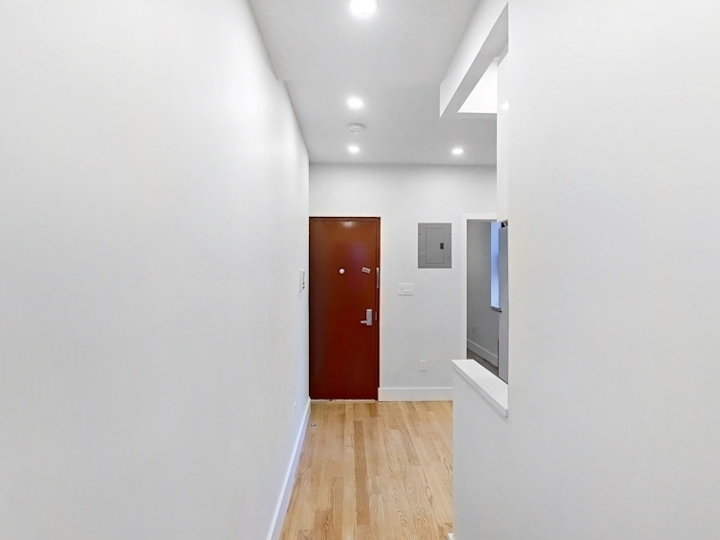 Stanton Street - Photo 1