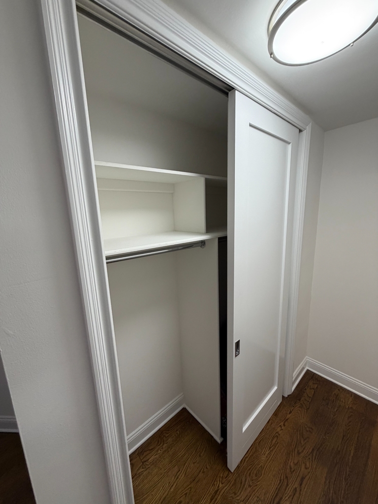 East 56th Street - Photo 4