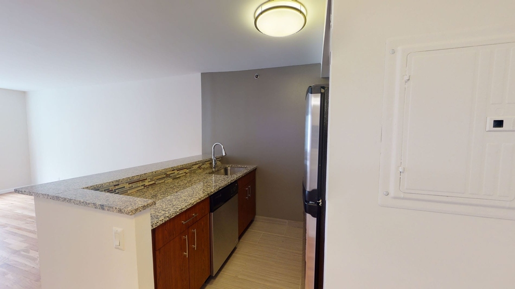 120 W. 21st - Photo 2