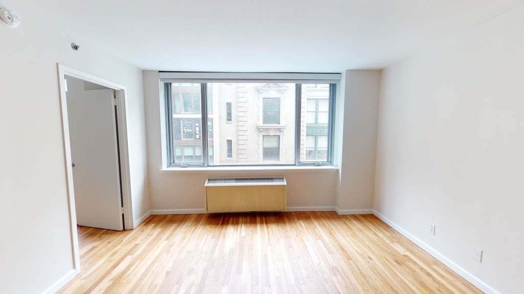 120 W. 21st - Photo 1