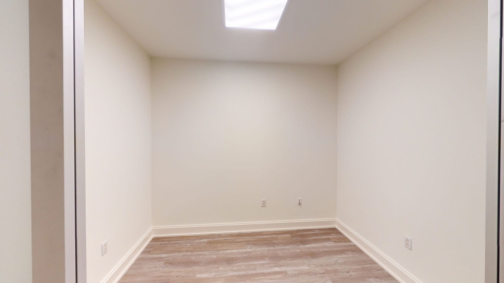 10 Hanover Square - Photo 3
