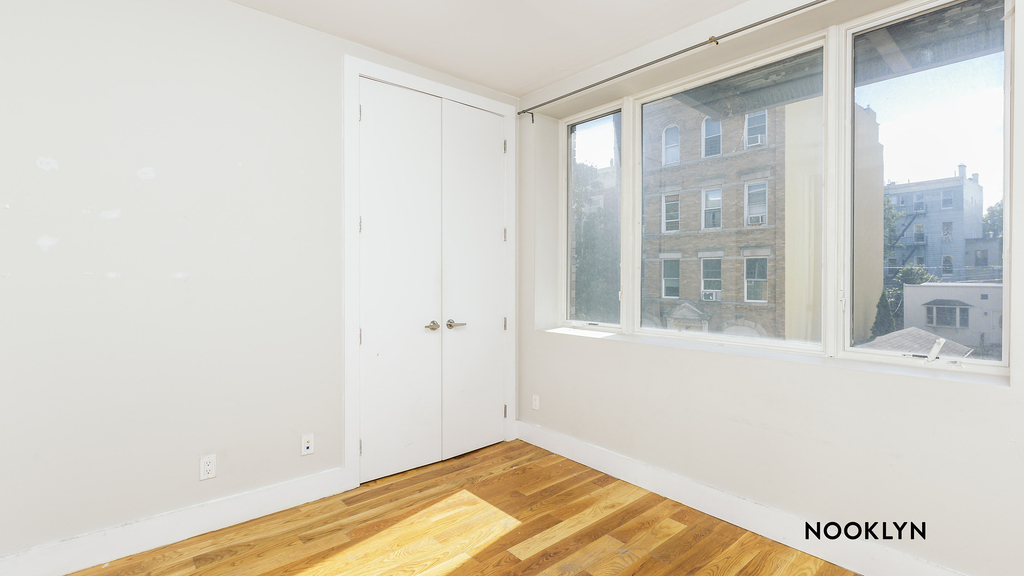 98 Diamond Street - Photo 3