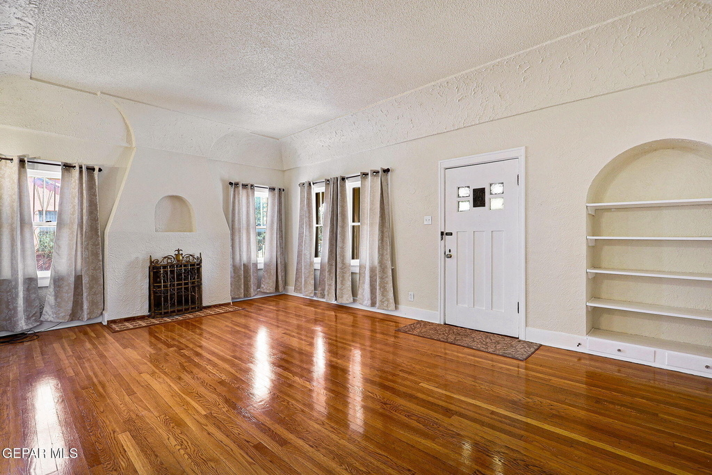 821 Kern Drive - Photo 5