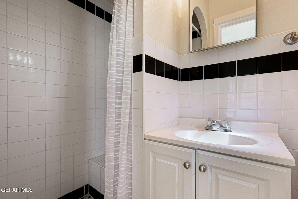 821 Kern Drive - Photo 11