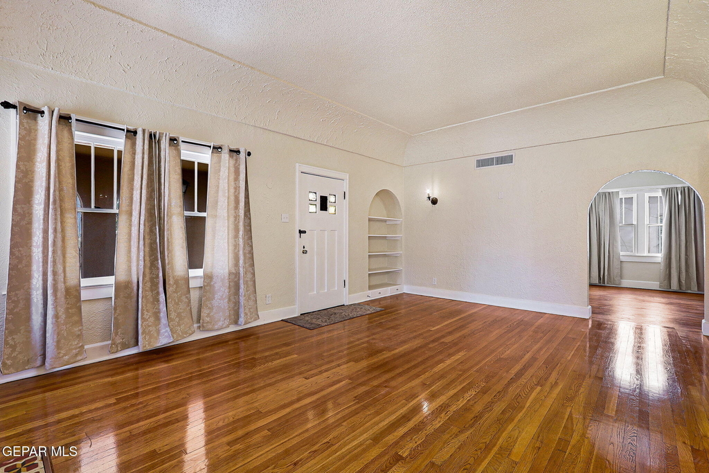821 Kern Drive - Photo 6
