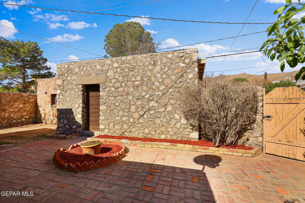 821 Kern Drive - Photo 43