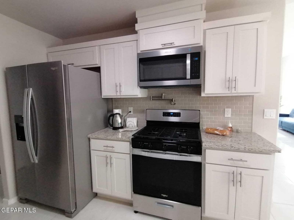 13865 Lorenz Avenue - Photo 4