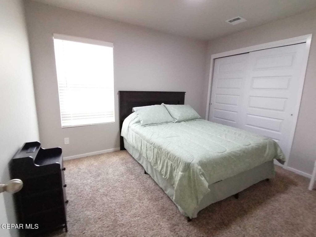13865 Lorenz Avenue - Photo 10