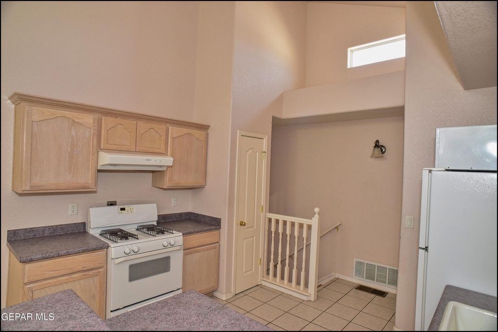 1560 Via Appia Street - Photo 15