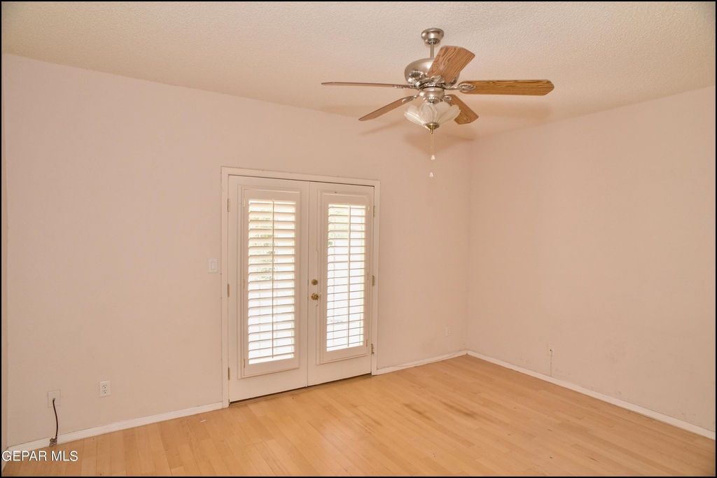 1560 Via Appia Street - Photo 37