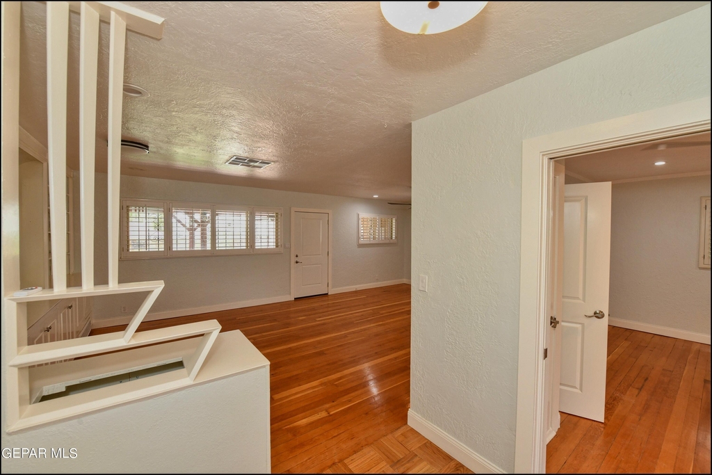 3030 Aurora Avenue - Photo 8