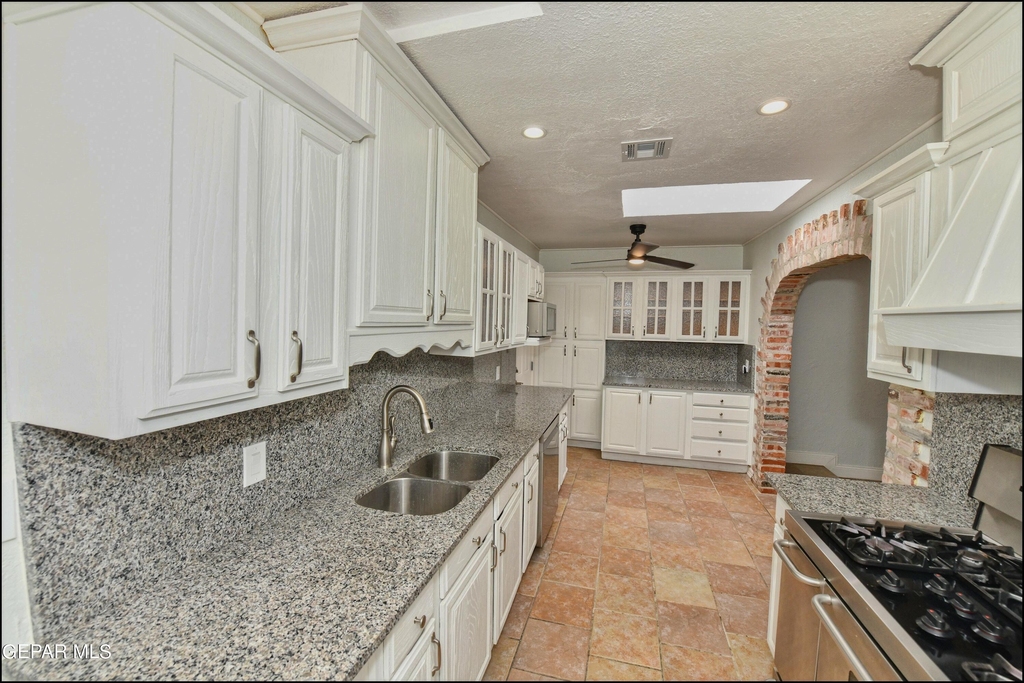 3030 Aurora Avenue - Photo 19