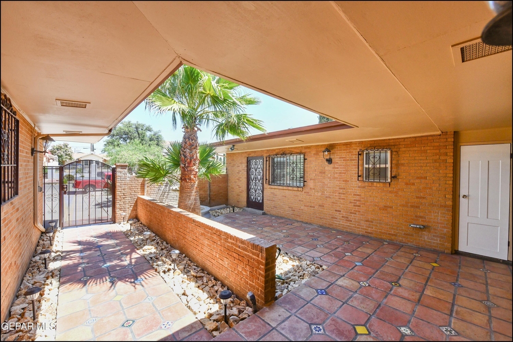 3030 Aurora Avenue - Photo 6