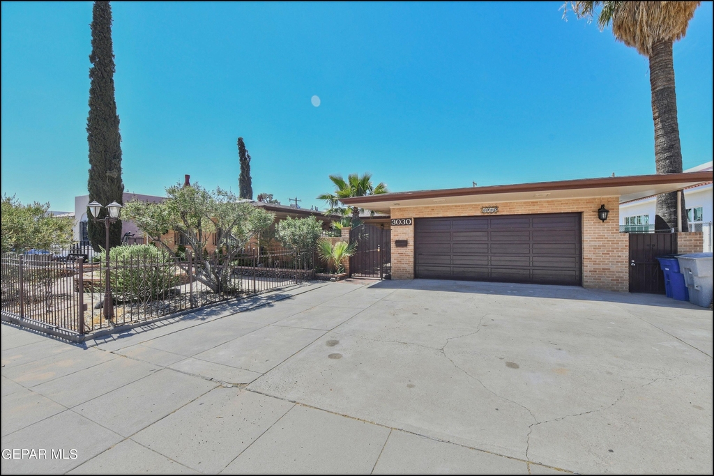 3030 Aurora Avenue - Photo 3