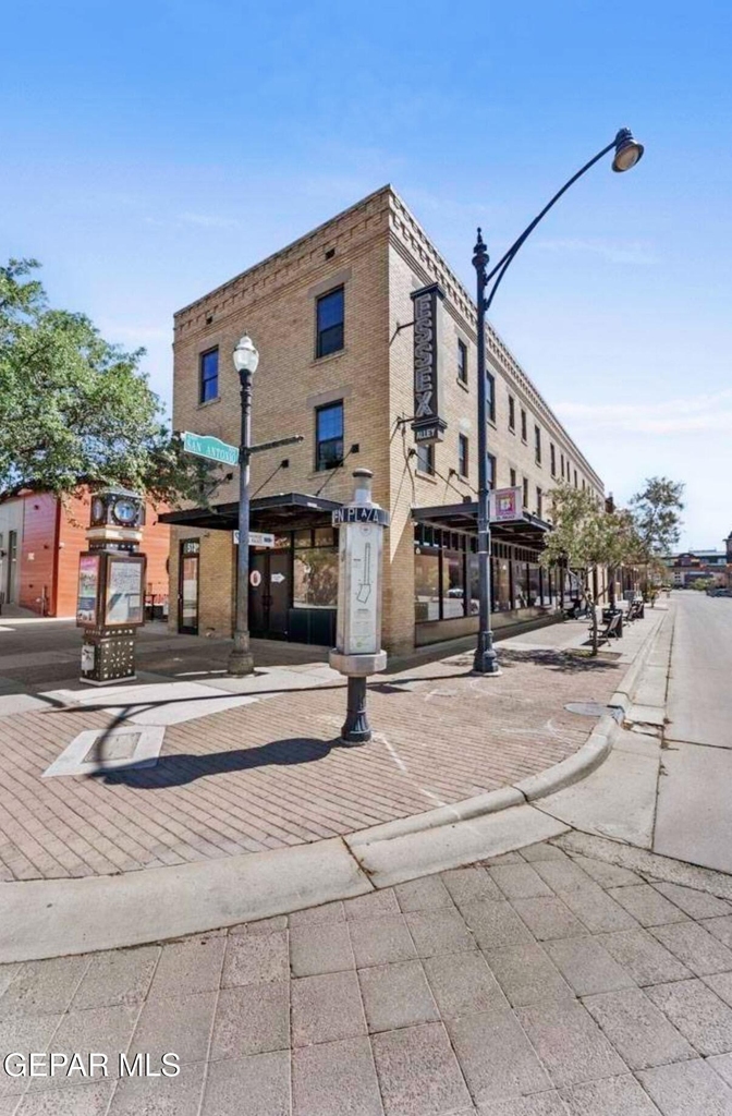513 W W San Antonio Avenue - Photo 0