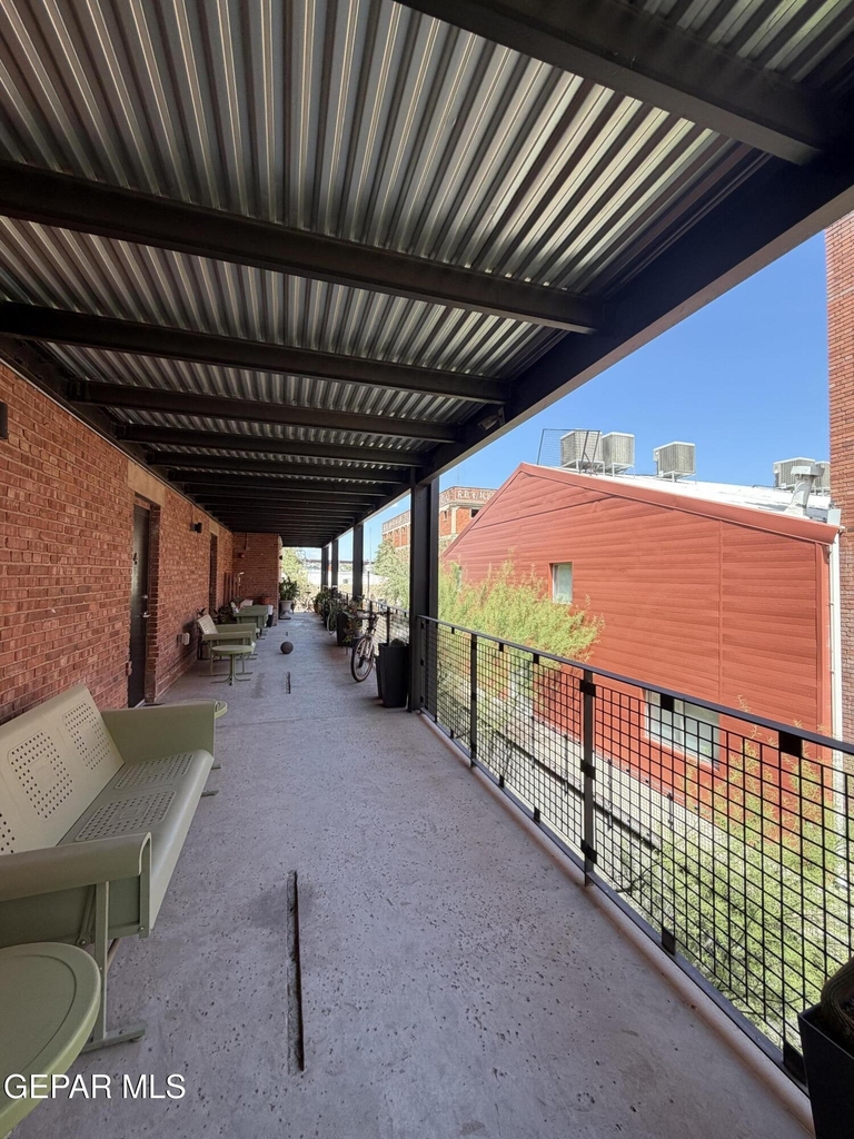 513 W W San Antonio Avenue - Photo 2