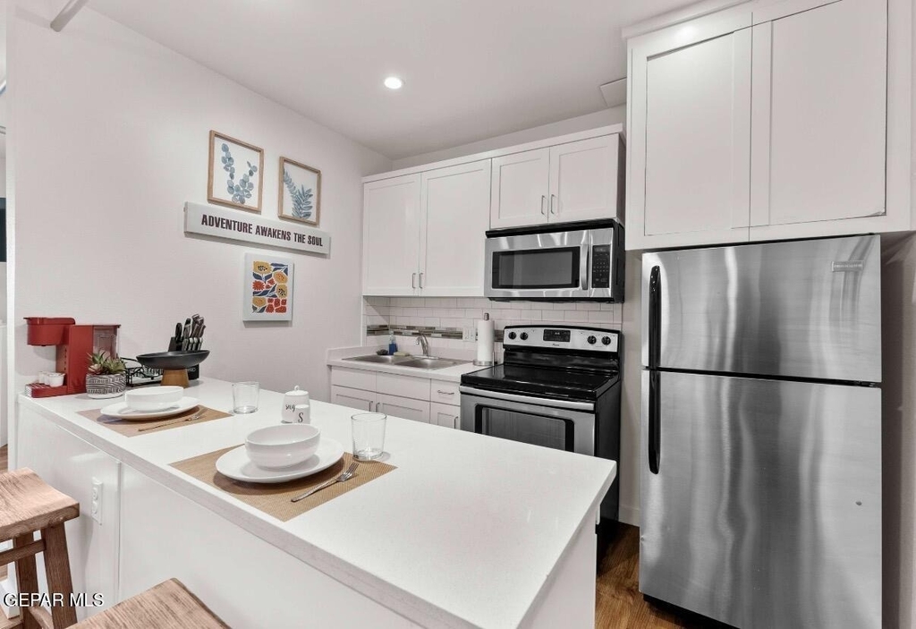 513 W W San Antonio Avenue - Photo 4