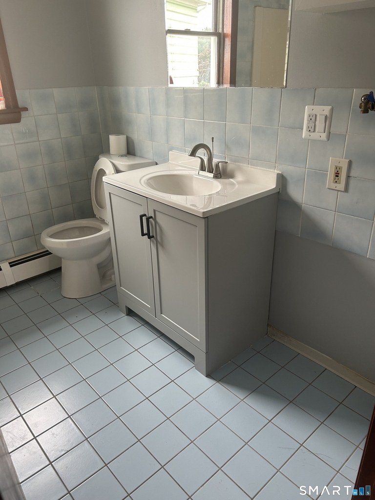 204 Booth Street - Photo 3