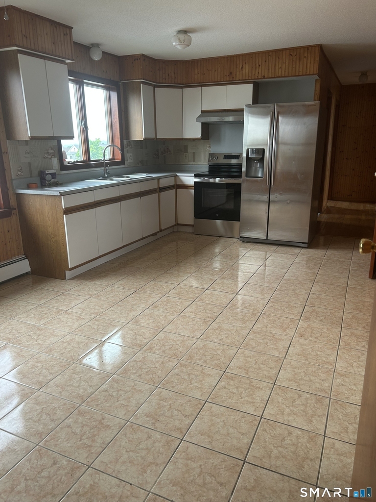 204 Booth Street - Photo 1