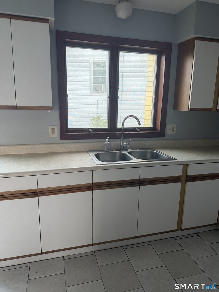 204 Booth Street - Photo 4