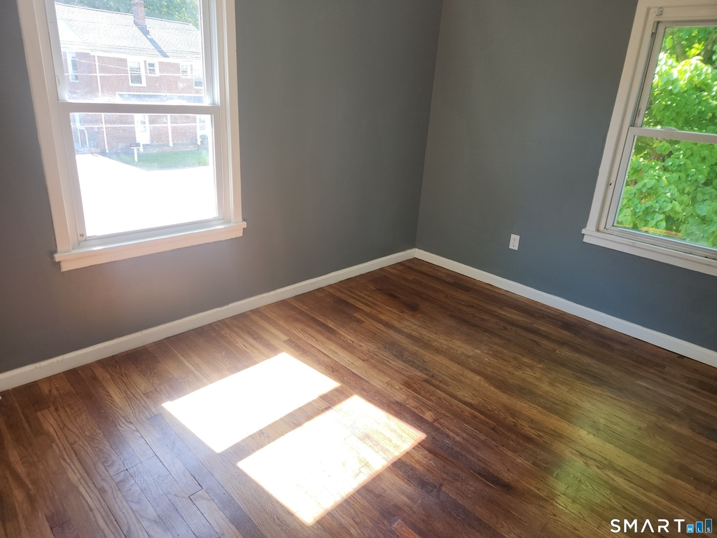 191 Dupont Place - Photo 4