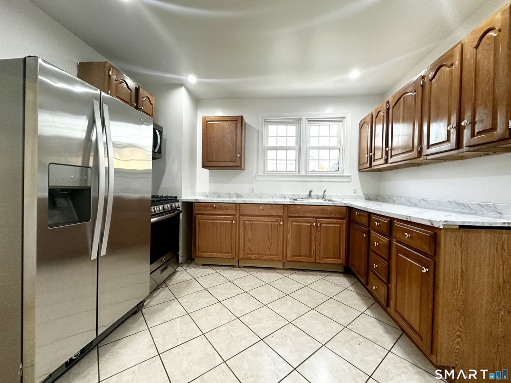 339 Thompson Street - Photo 12