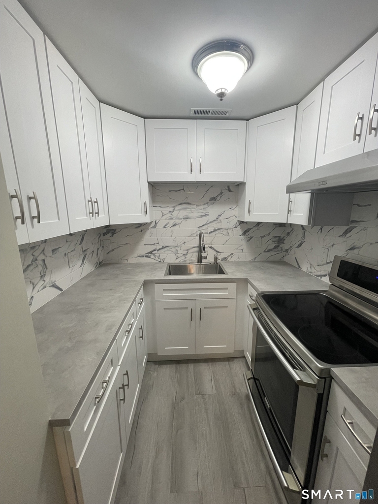 31 Stuart Avenue - Photo 7