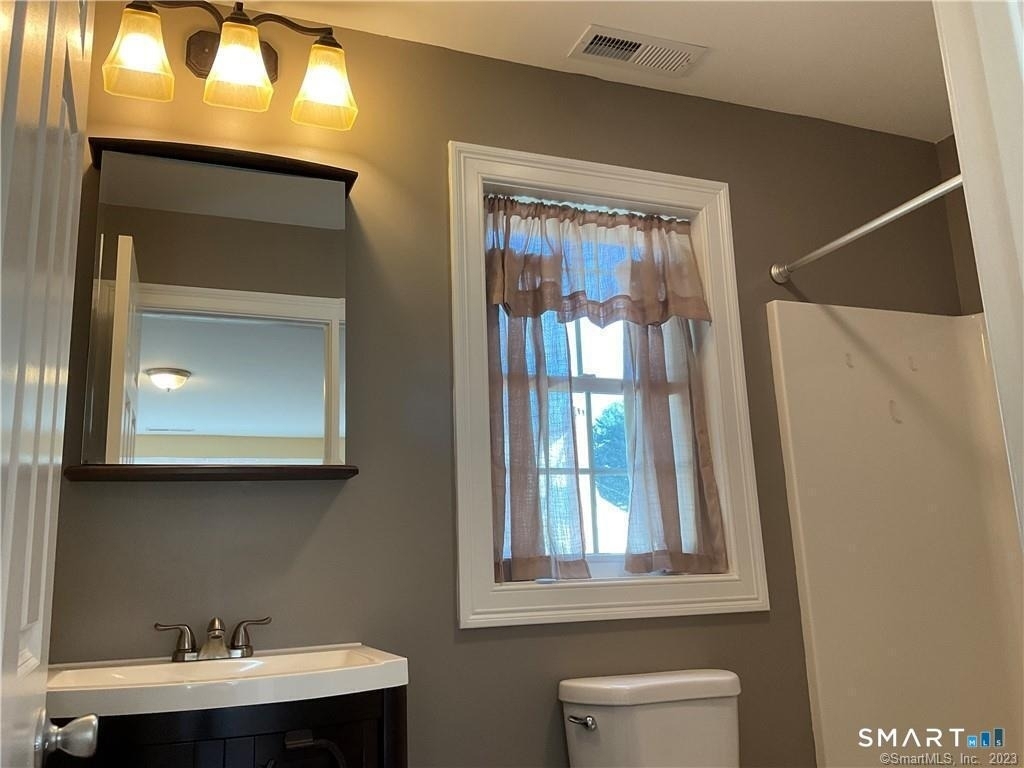 38 Glastonbury Avenue - Photo 7