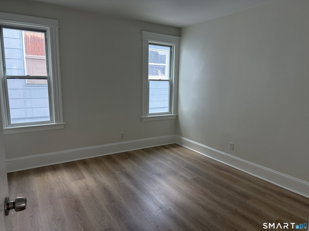 173 Chestnut Avenue - Photo 4