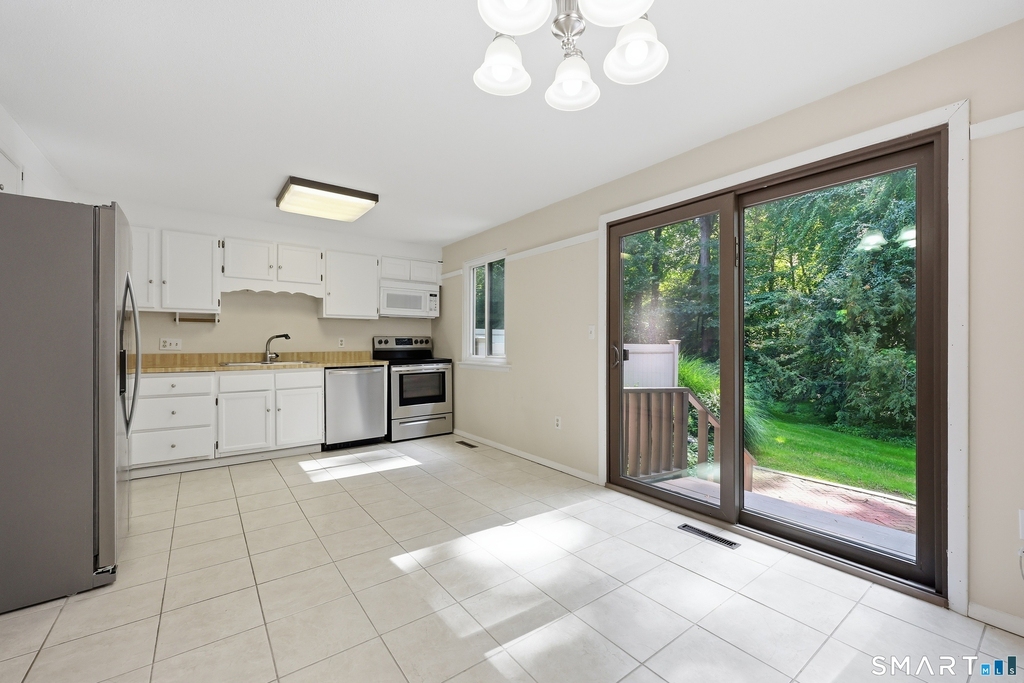 40 Conestoga Way - Photo 1