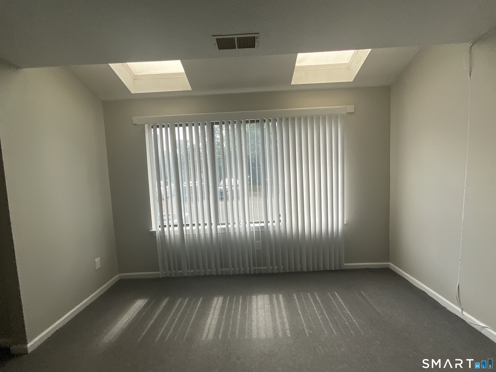 471 Whalley Avenue - Photo 3