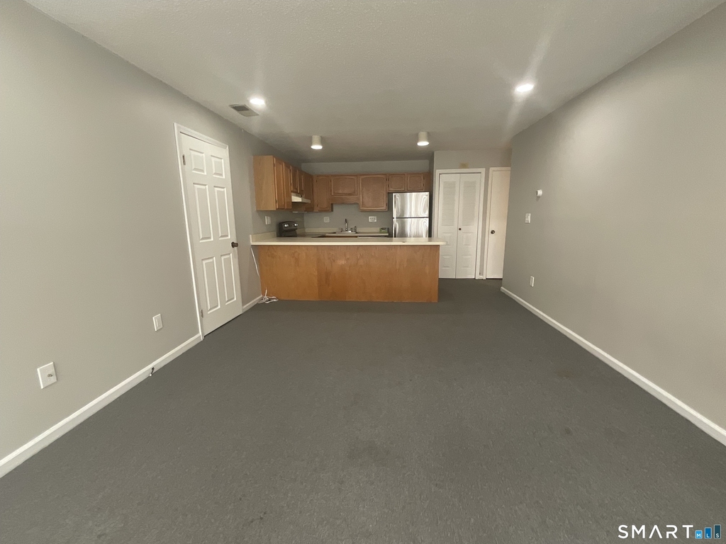 471 Whalley Avenue - Photo 10