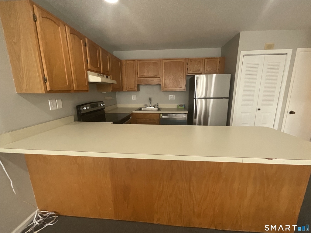 471 Whalley Avenue - Photo 8