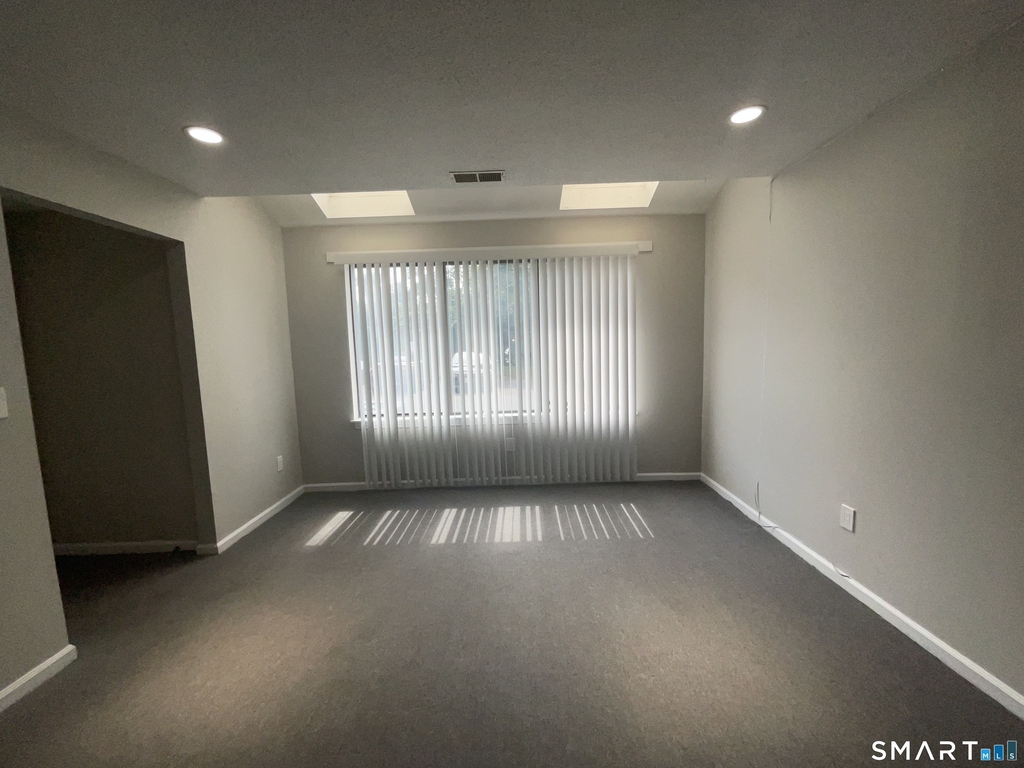 471 Whalley Avenue - Photo 2