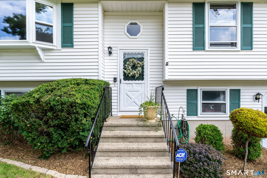 164 Tanglewood Drive - Photo 1