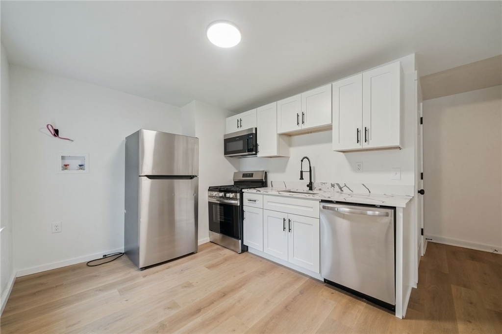 2321 Eccles Street - Photo 1