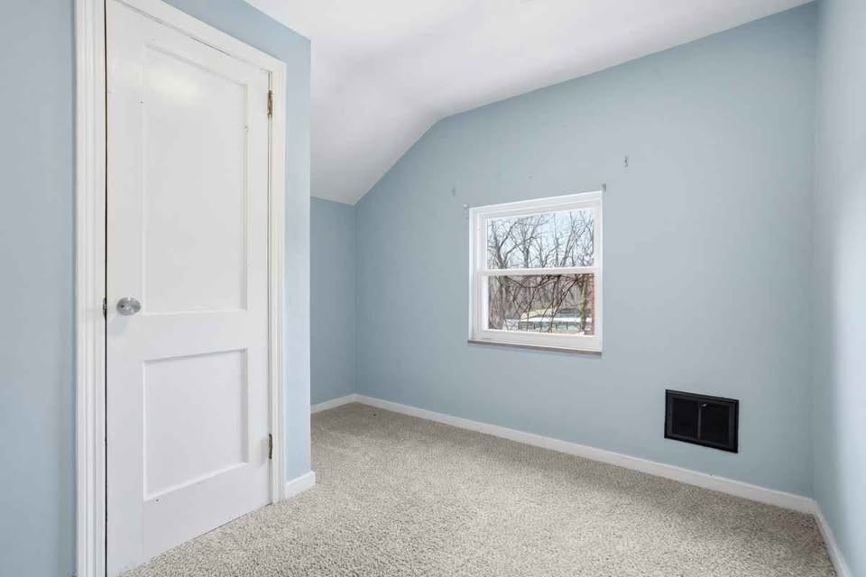 1219 Circle Dr - Photo 7